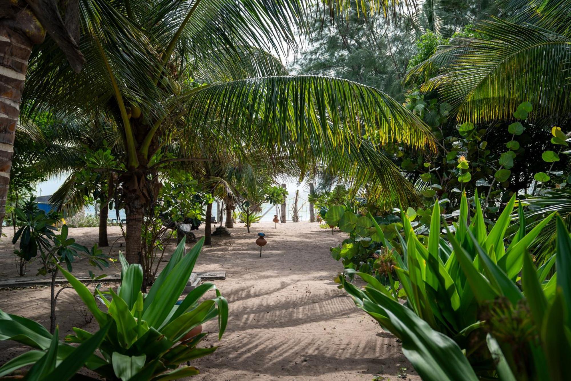 Amanta Beach Nilaveli Buitenkant foto